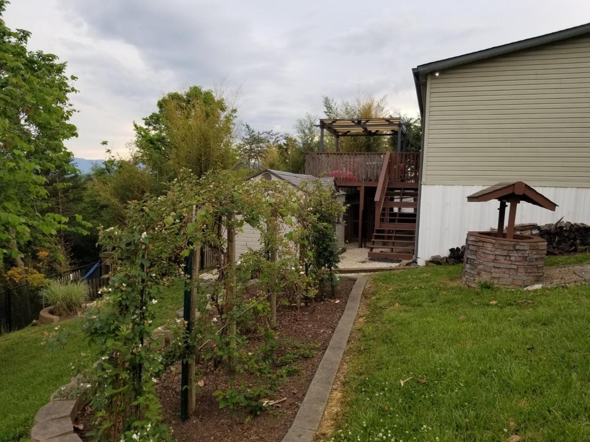 Private Pet Friendly Near Exotic Deer Farm Close To Pigeon Forge, Gatlinburg Tn Holiday home Sevierville